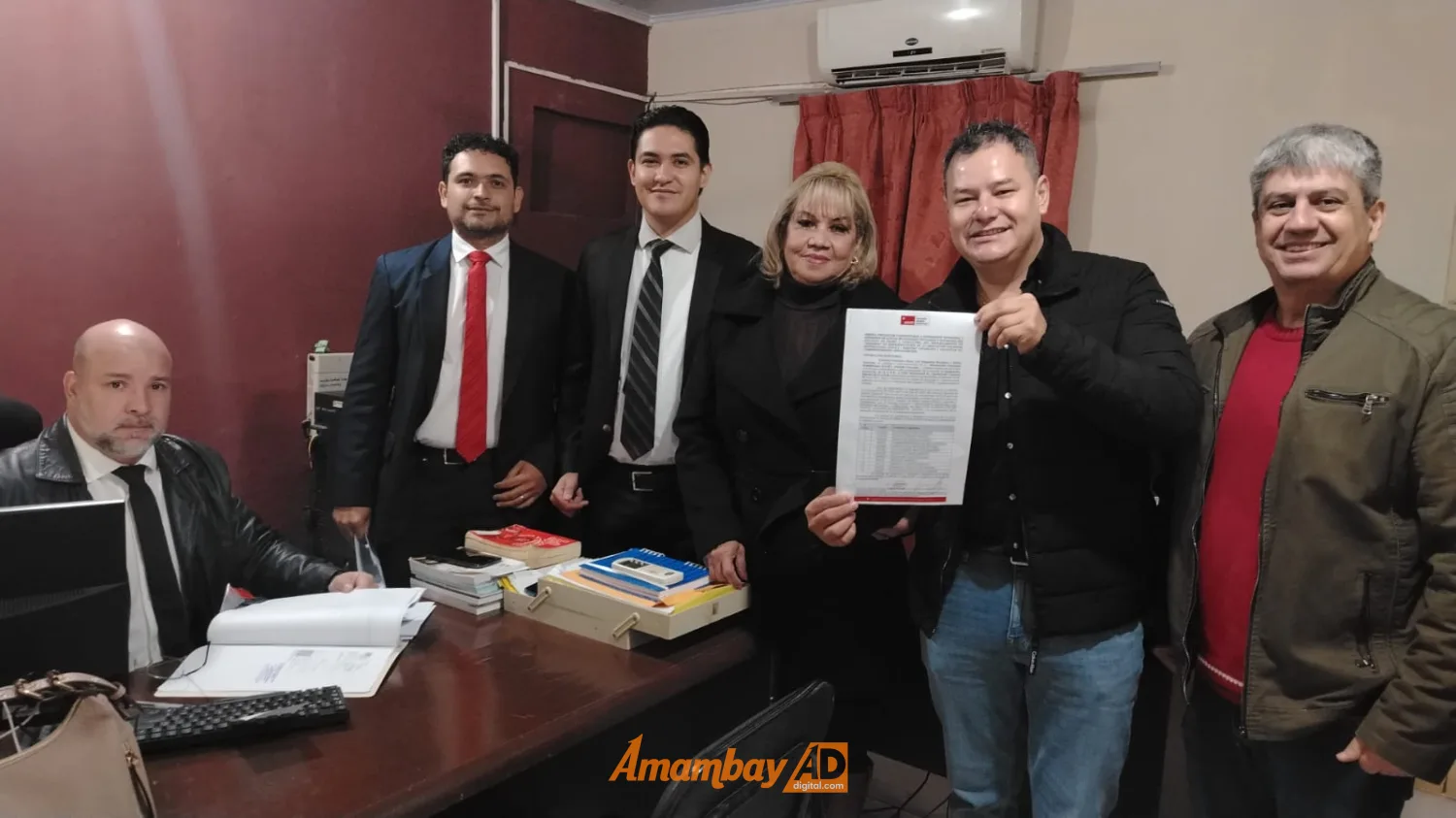 Luís Guillén inscribe su candidatura a la Intendencia de Pedro Juan Caballero por la ANR