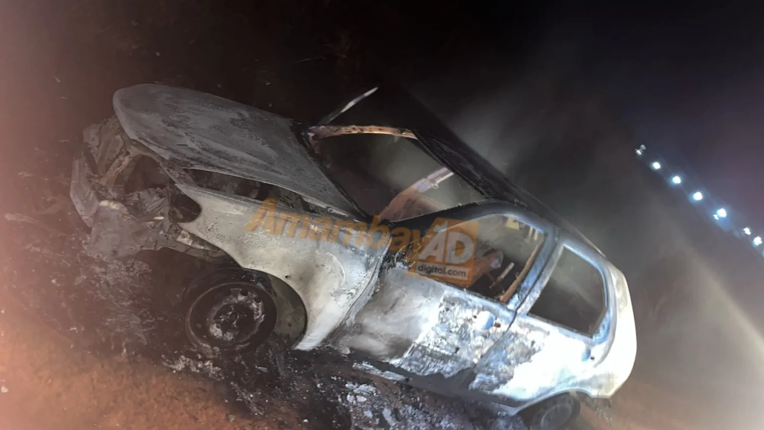 El coche calcinado hallado en la frontera podría haber sido utilizado en un homicidio en Ponta Porã.