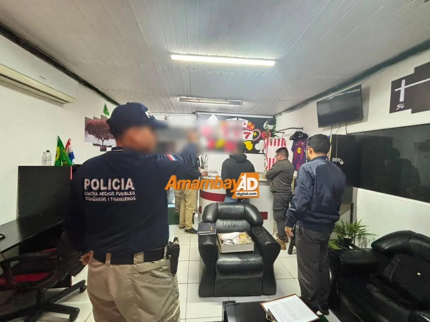 Allanan dos viviendas y detienen a dos personas por presunto juego clandestino en Pedro Juan Caballero