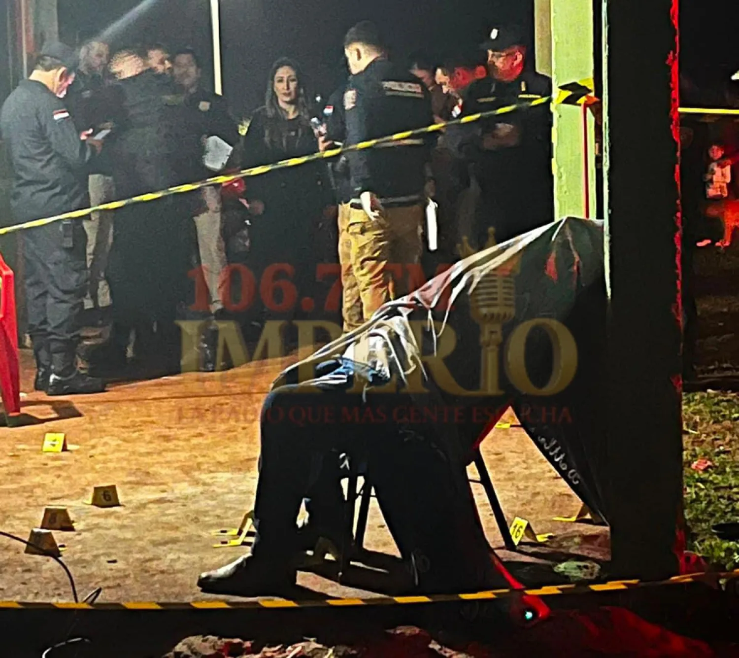 Homicidio en Ciudad Aeropuerto: sicario llegó en motocicleta, conversó con la víctima y luego le disparó