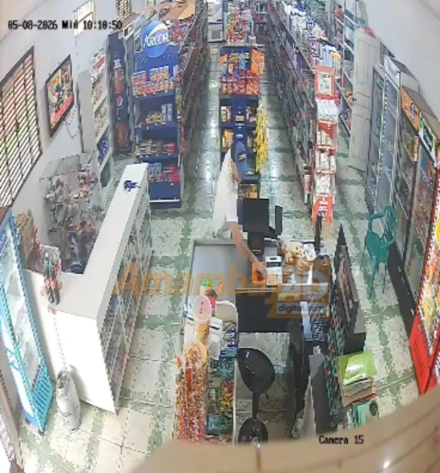 Aprovechó un descuido y hurtó un iPhone de un comercio en la fracción Reyes Católicos