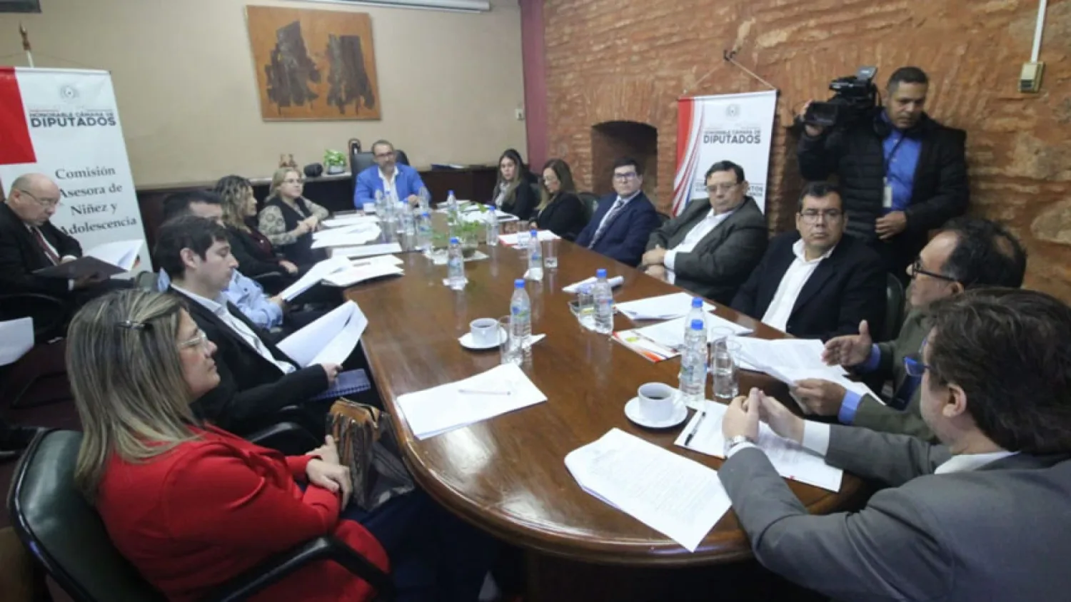 Debaten regular permanencia de menores en eventos nocturnos hasta las 2 de la mañana