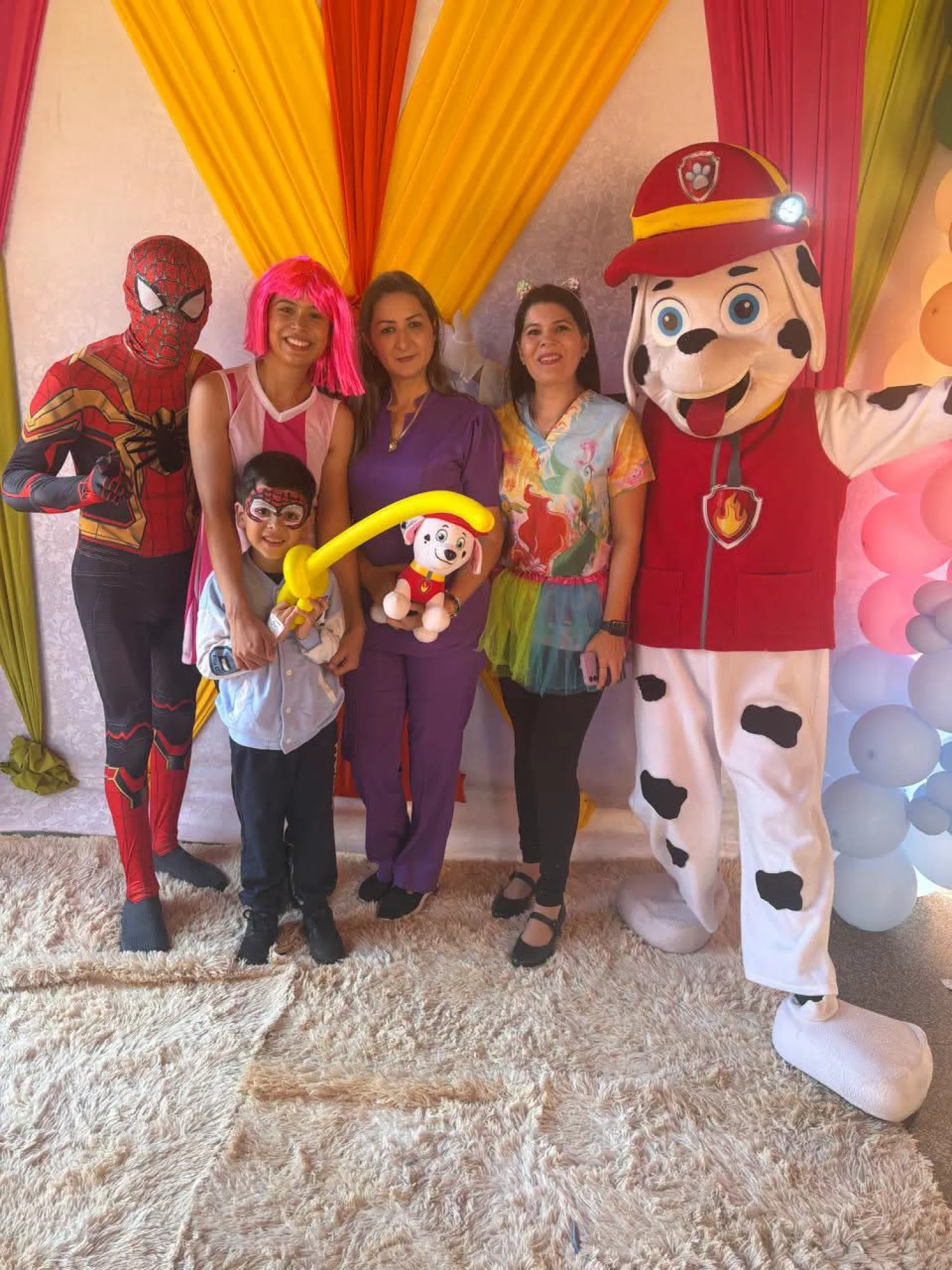 Celebran el Día del Niño con pacientes pediátricos del Hospital Regional