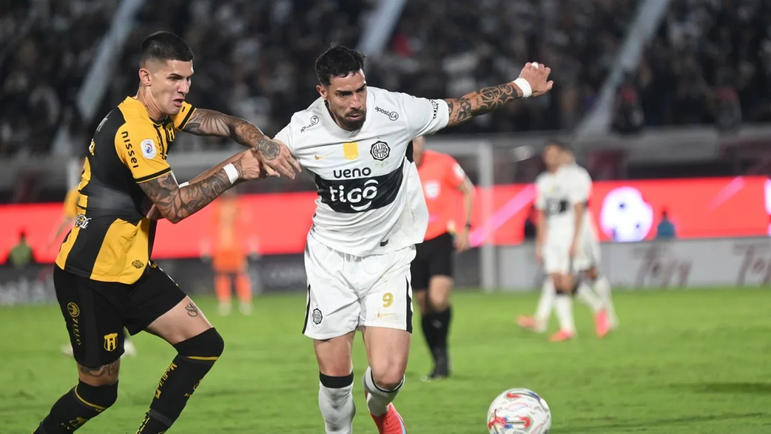 Olimpia y Guaraní firman una paridad que sirve de poco