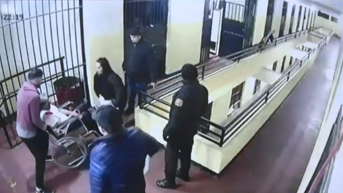 Hugo Javier fue agredido en su celda y pagó G. 35.000 para que no lo maten, según abogado