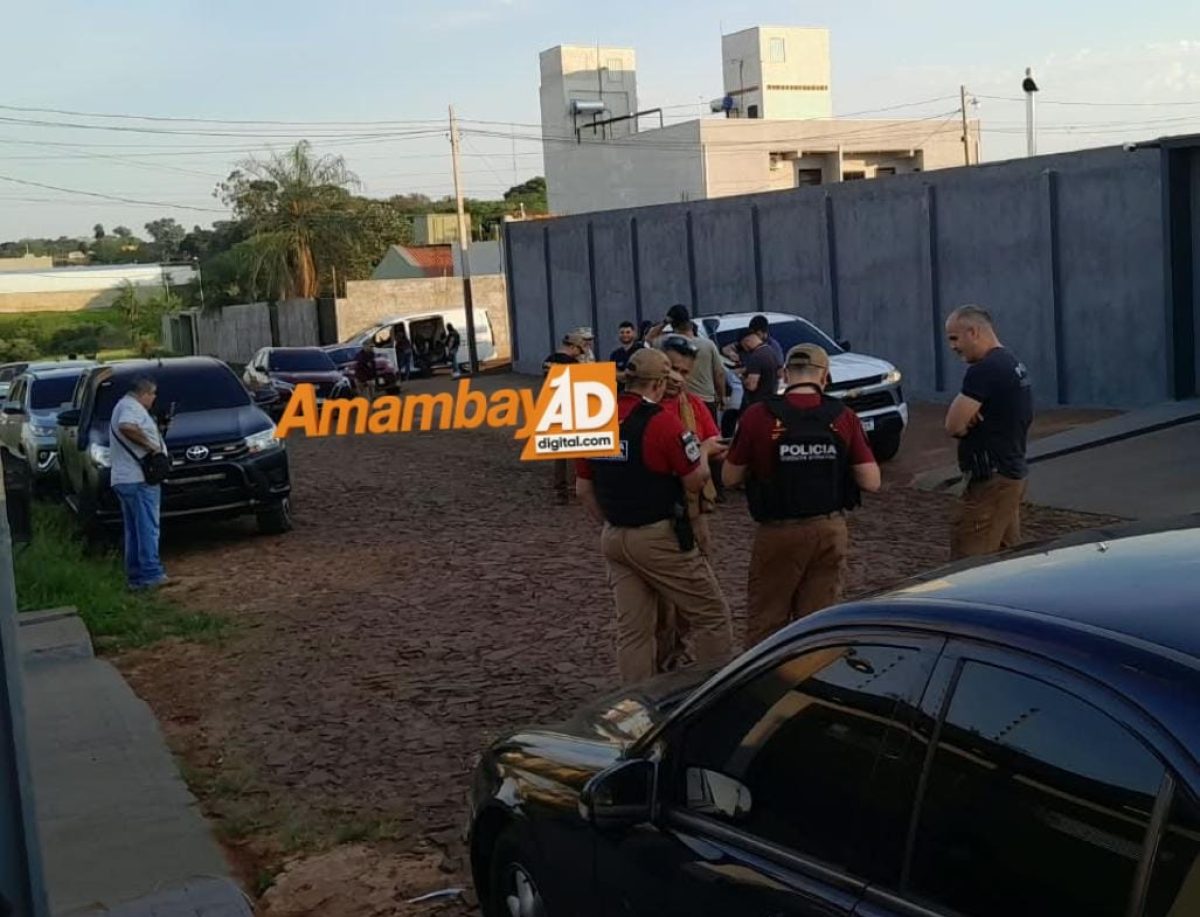 Crimen Organizado realiza siete allanamientos por presunto tráfico de vehículos en Pedro Juan Caballero