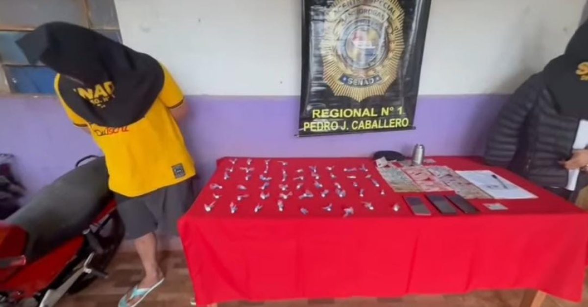 Dos detenidos por venta de cocaína frente a una plaza y cerca de una escuela en Pedro Juan Caballero