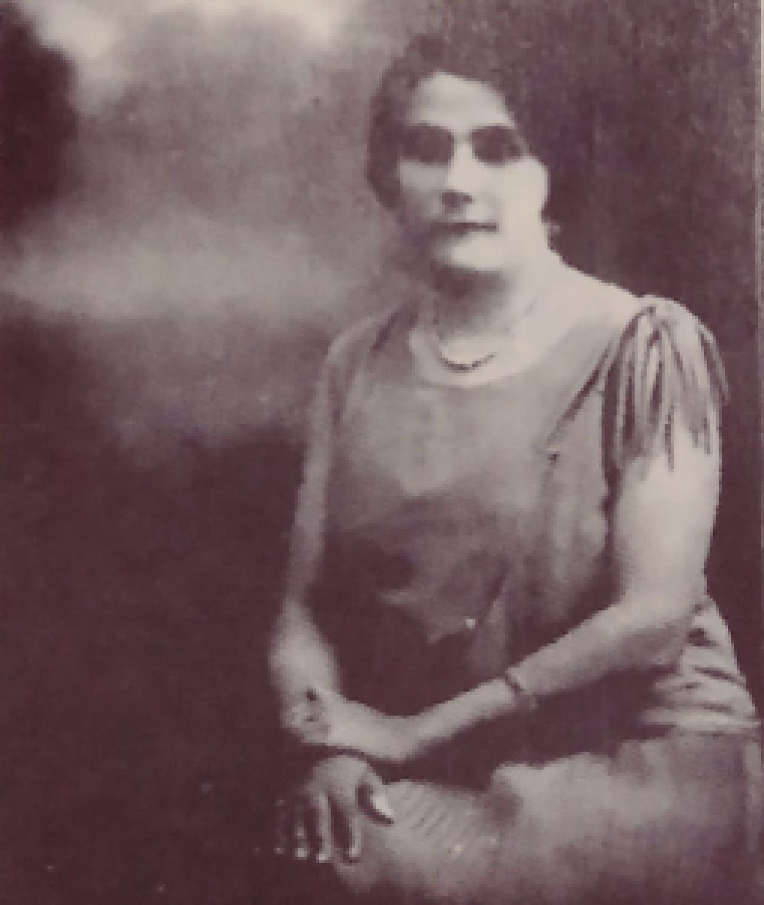 Doña Aparicia Gaona de Gracia: Pionera de la profesión y el servicio