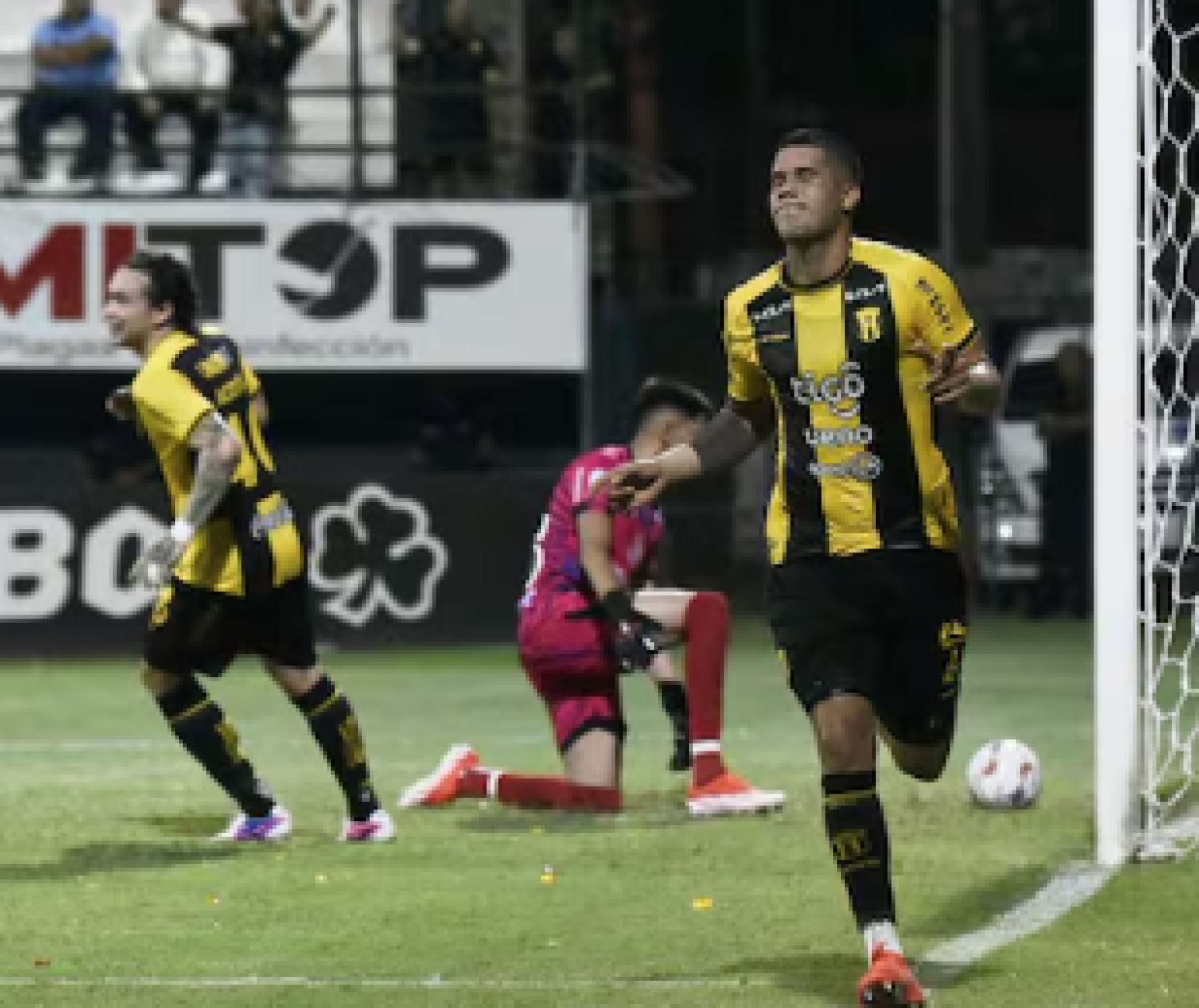 Guaraní recupera la sonrisa en La Arboleda