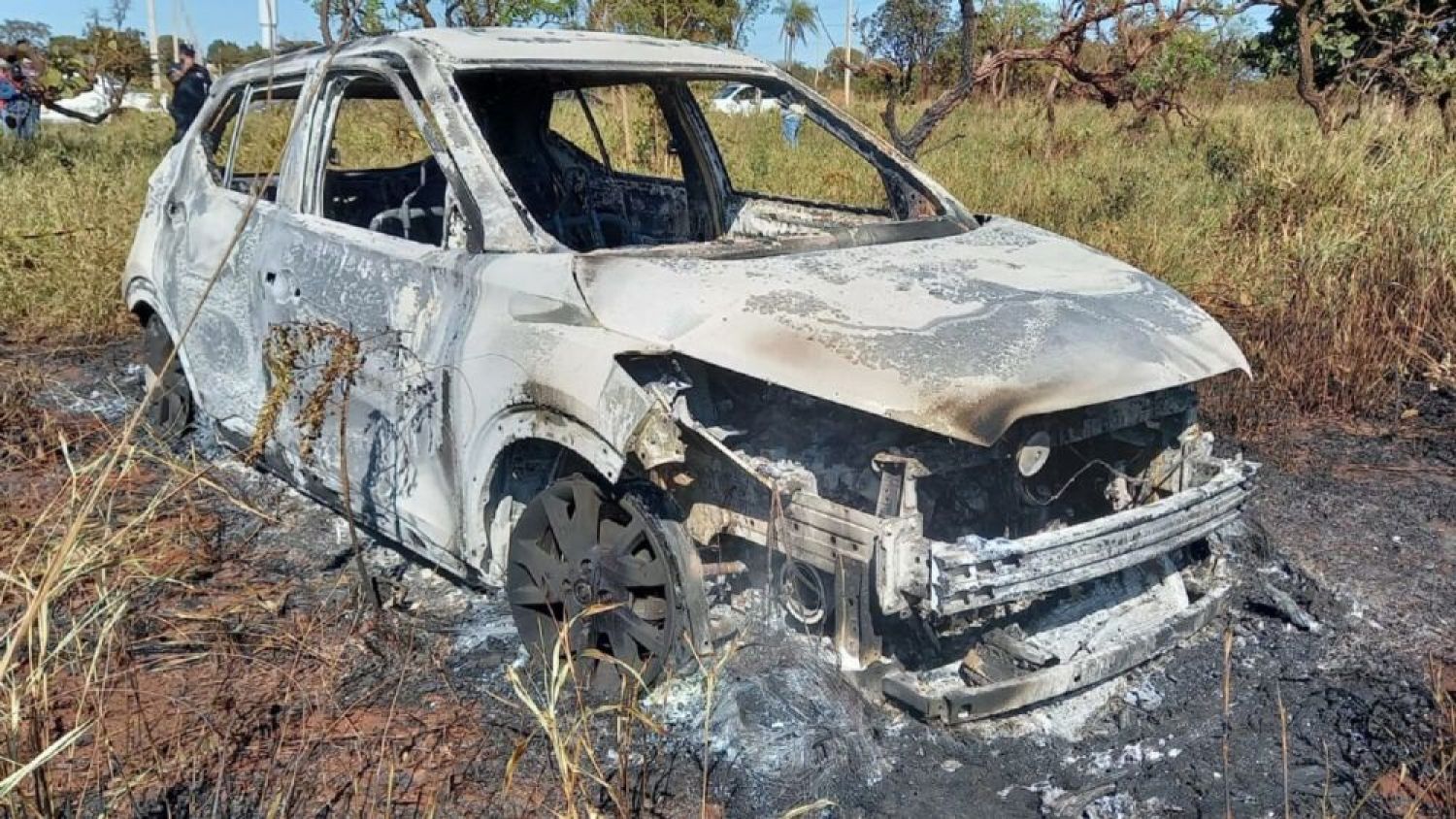 Misterioso hallazgo: Hallan automóvil totalmente incinerado